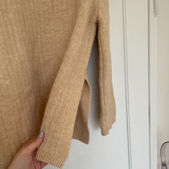 Nanushka Oversized Ribbed Knit Pullover Sweater Beige Stand Up Collar Sz Small - Picture 12 of 12